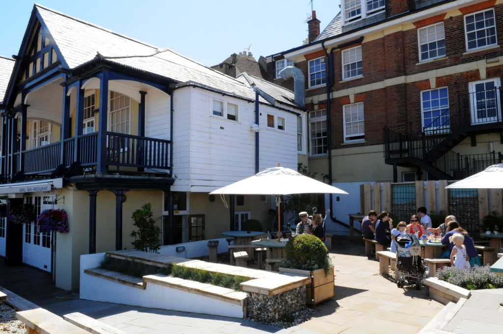 Royal Hotel
