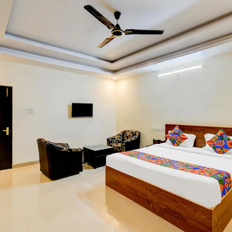 FabHotel Pushpa Grand