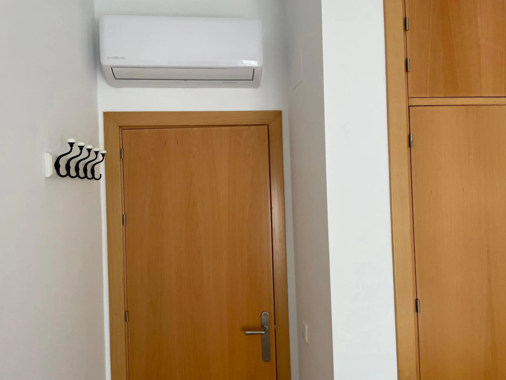 Ático con parking, 2 terrazas, BBQ, Aire Ac y Wifi - SOLO FAMILIAS Y PAREJAS -