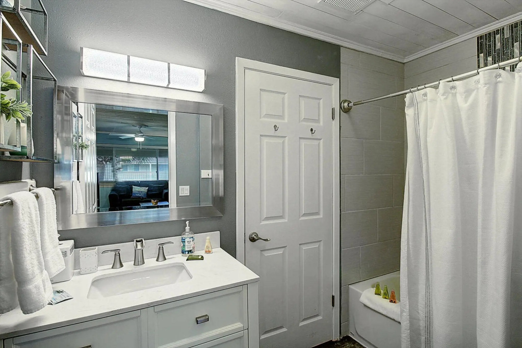 Courtyard #211 in Port Aransas