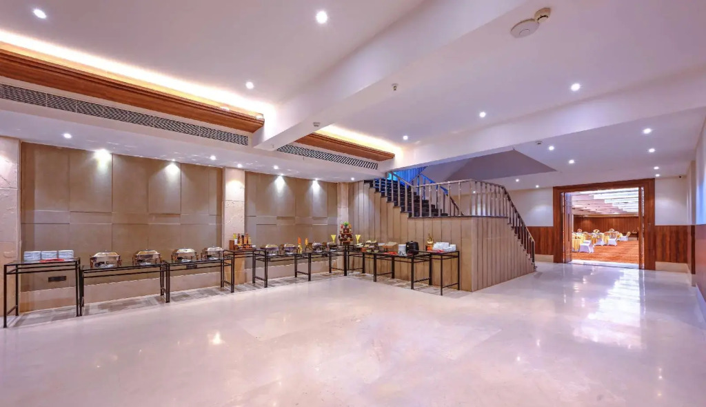 Royale Sarovar Portico Agra