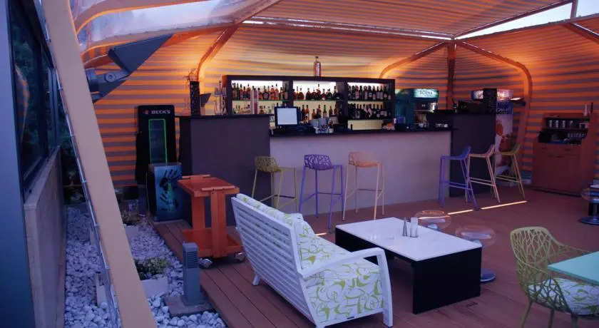 Hotel California Club by Chevalet
