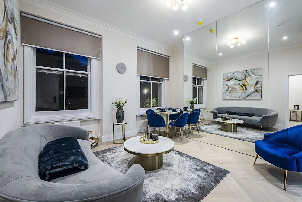 Billionaire Suites Kensington