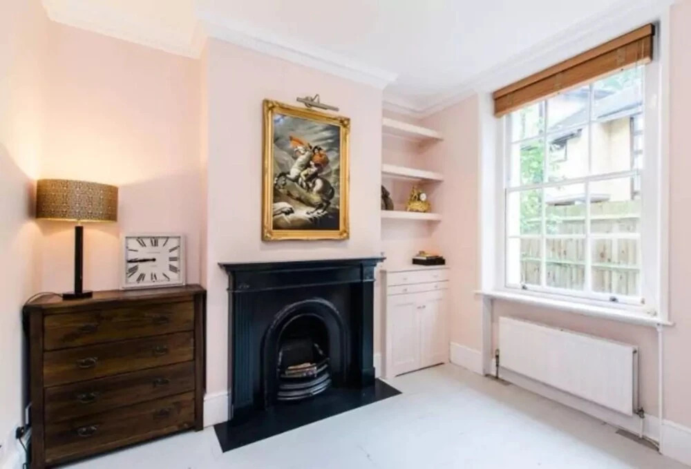 2 Bedroom Flat 5 Minutes From King's Cross Sleeps 4