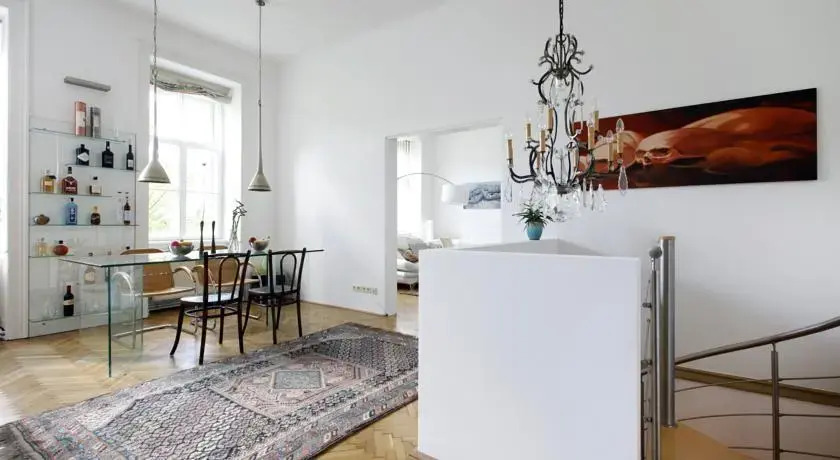 Duplex with Sauna and Garden Edelhofgasse