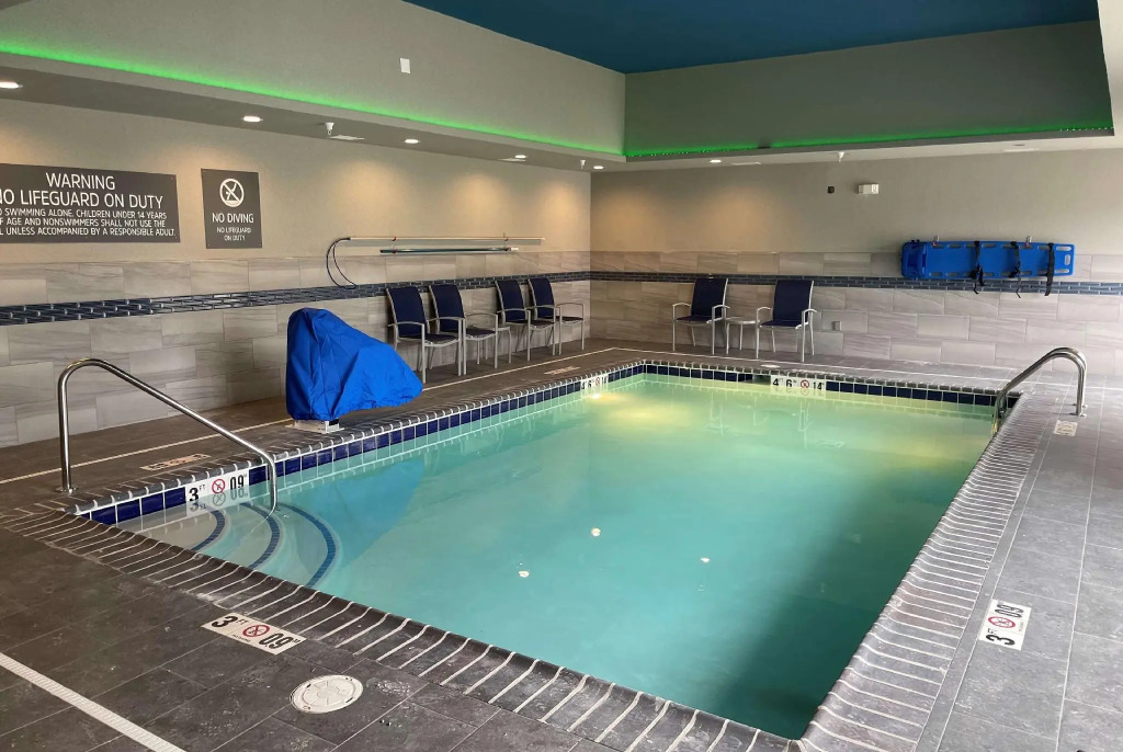 LaQuinta Suites by Wyndham South Bend Notre Dame Area