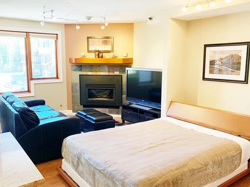 Iron Horse Studio Retreat