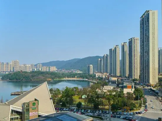 Yunyou Lakeview Movie Homestay (Meixi Lake West Subway Station)