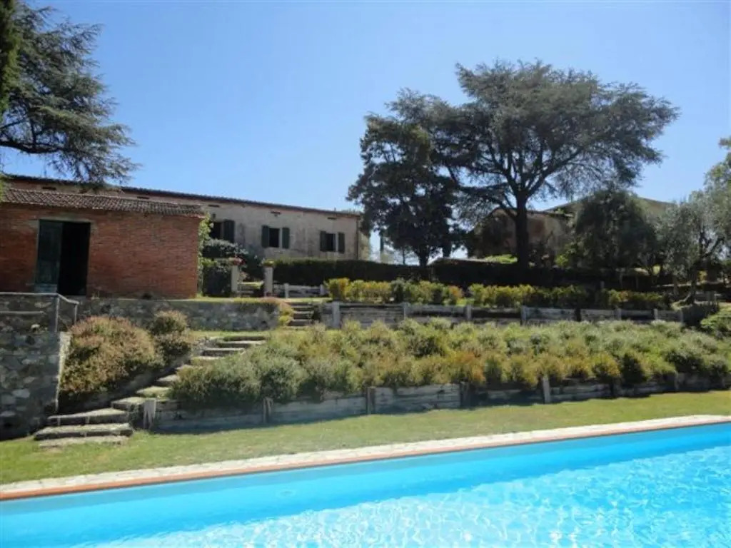 Tuscan villa with views and pool. Hosts up to 15