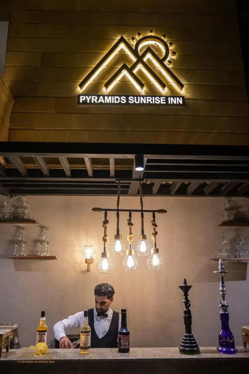 Pyramids sunrise inn