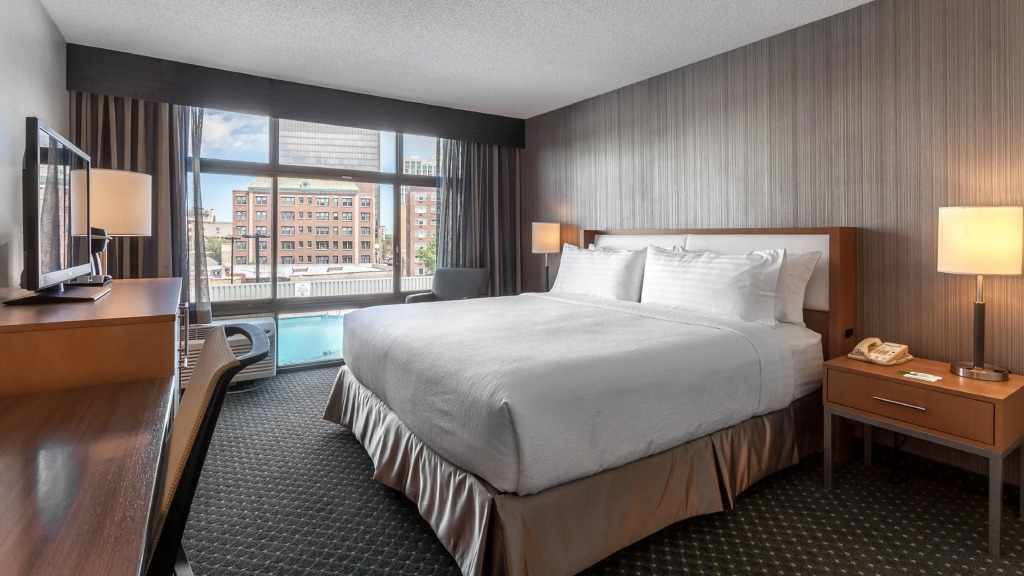 Holiday Inn Chicago North-Evanston by IHG