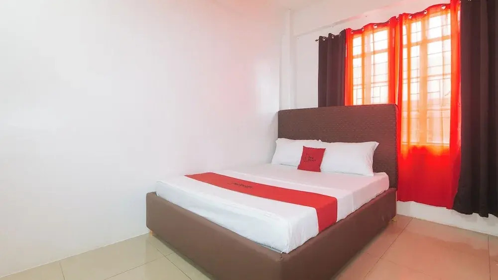 RedDoorz at Najar Residences near NAIA Terminal