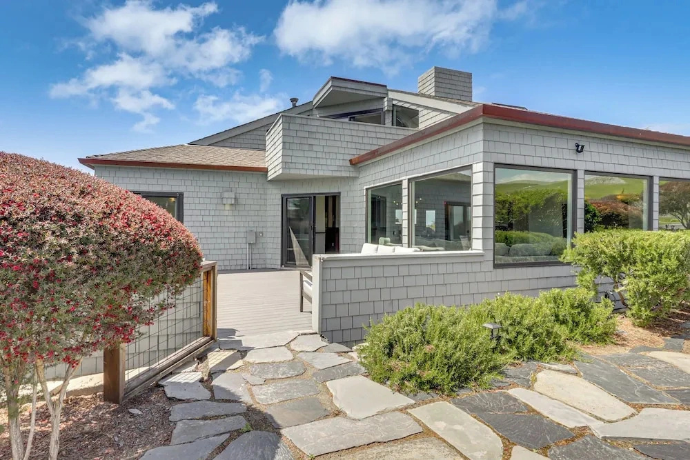Dog-friendly Haven w/ Stunning Views in Bodega Bay