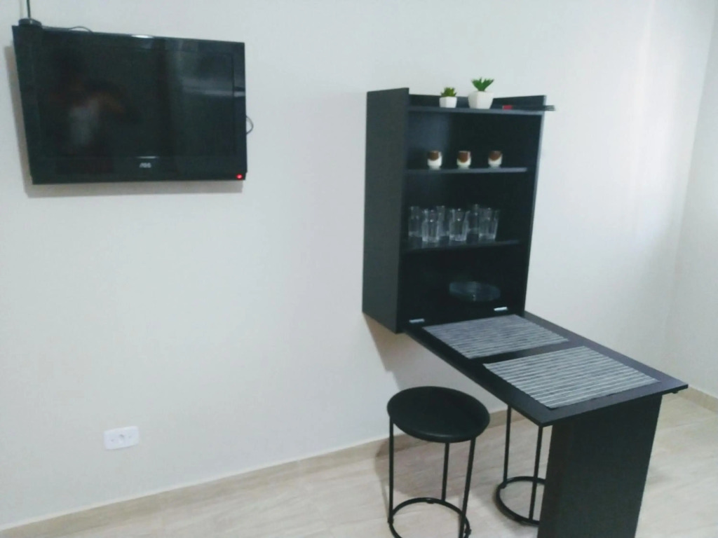 Kitnets bem localizada, próx ao centro!