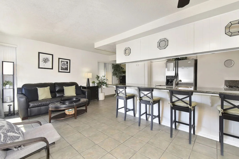 303 35th St 68219 by RedAwning