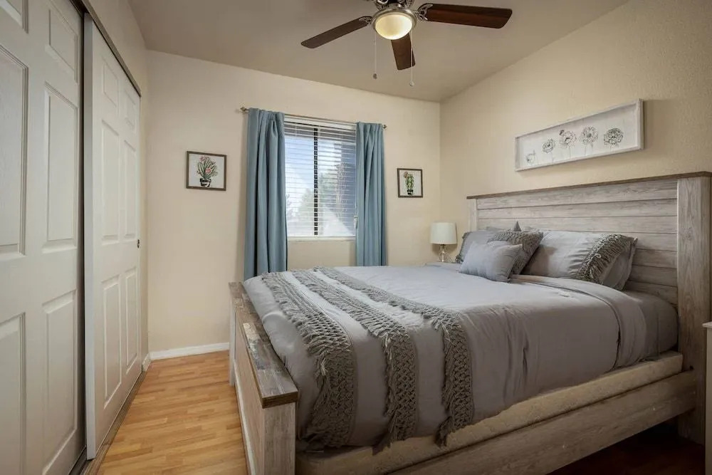 Cozy Gilbert Condo Walking Distance to Downtown!