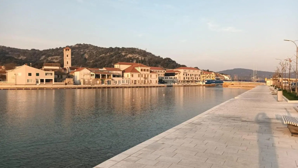 Bella Vista