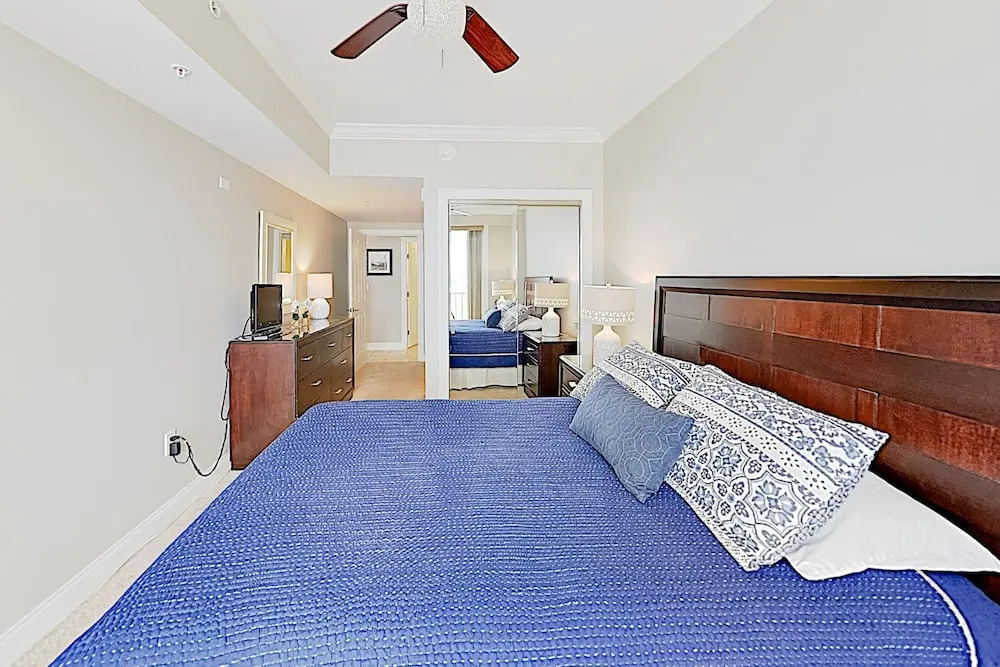 Beachfront Stunner On Boardwalk W/ Balcony & Pool 3 Bedroom Condo