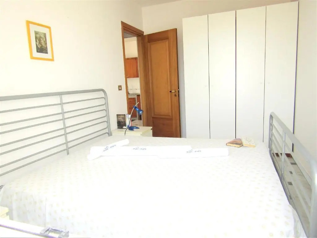 Apartment with 2 bedrooms in Torre San Giovanni with furnished terrace 150 m from the beach