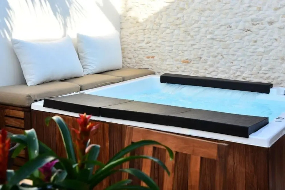 Condo Las Olas 306 by Playa Paradise