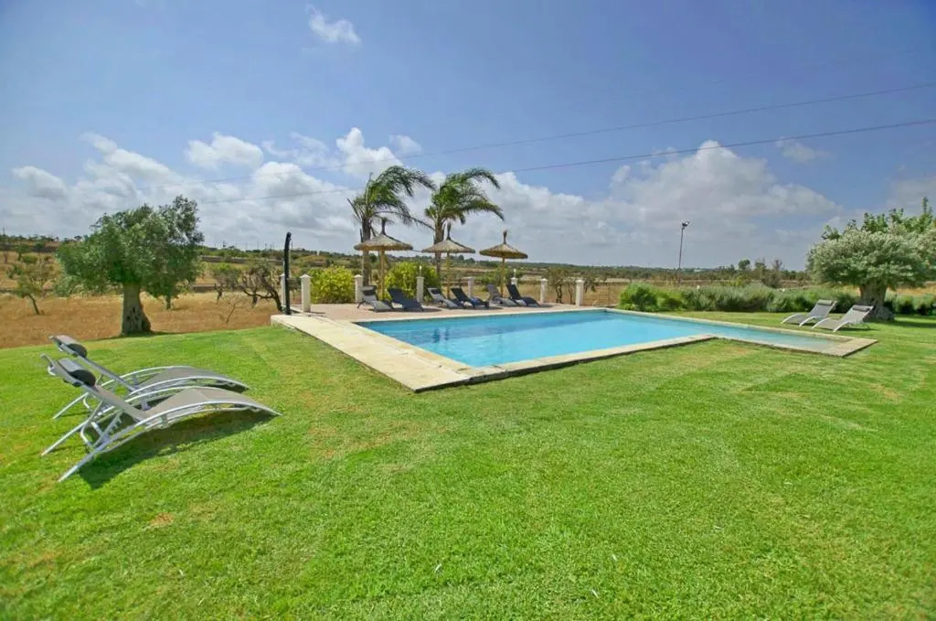 Villa Mediterranea for 10 , new luxury Villa .