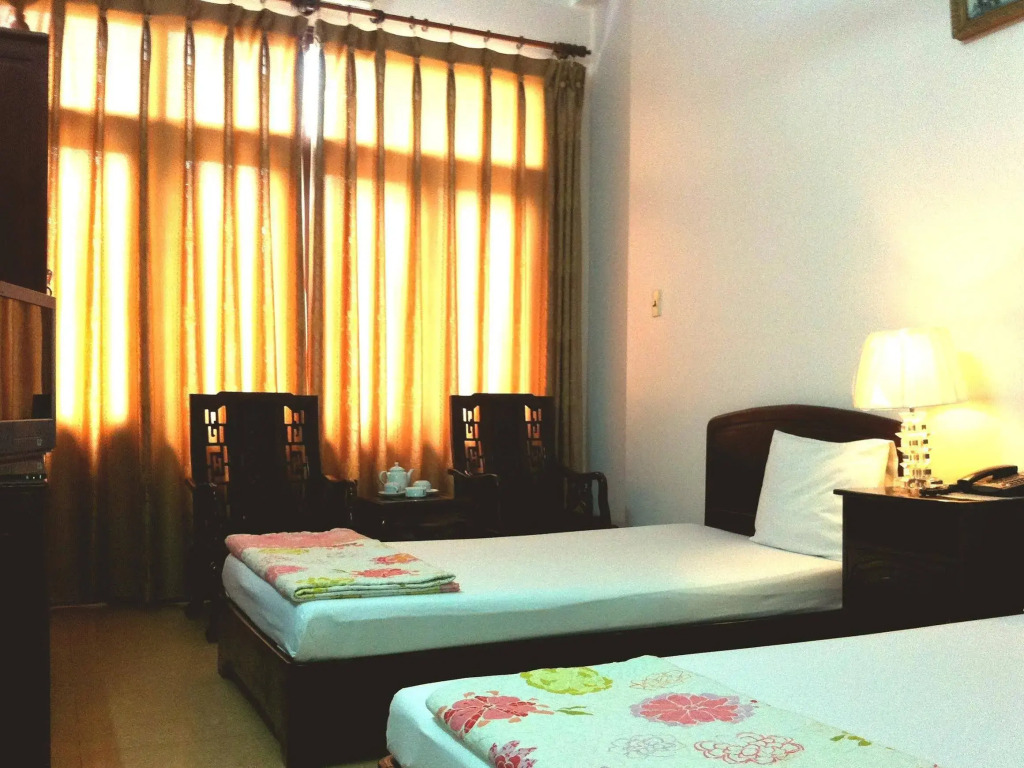 Van Nam Hotel