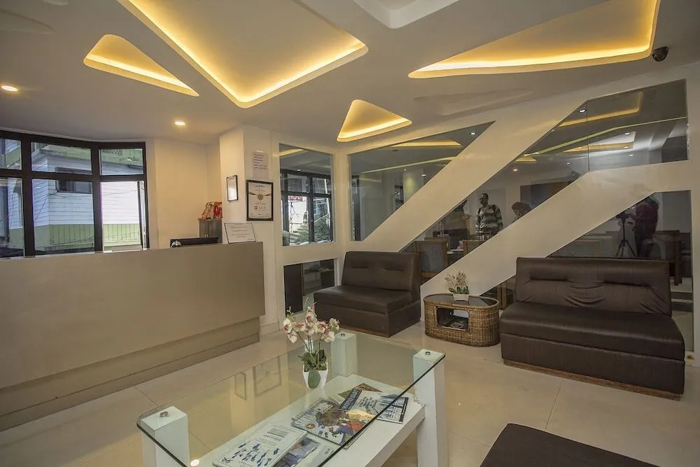OYO 24798 Kiwi Hotel Yavachi