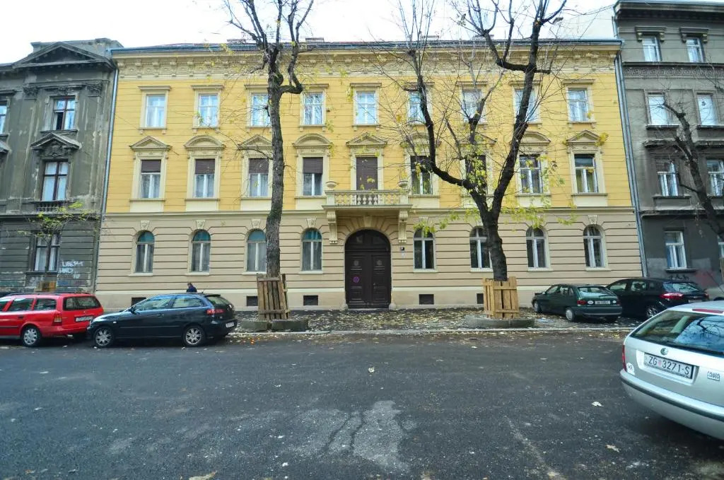 Hi-End Apartment