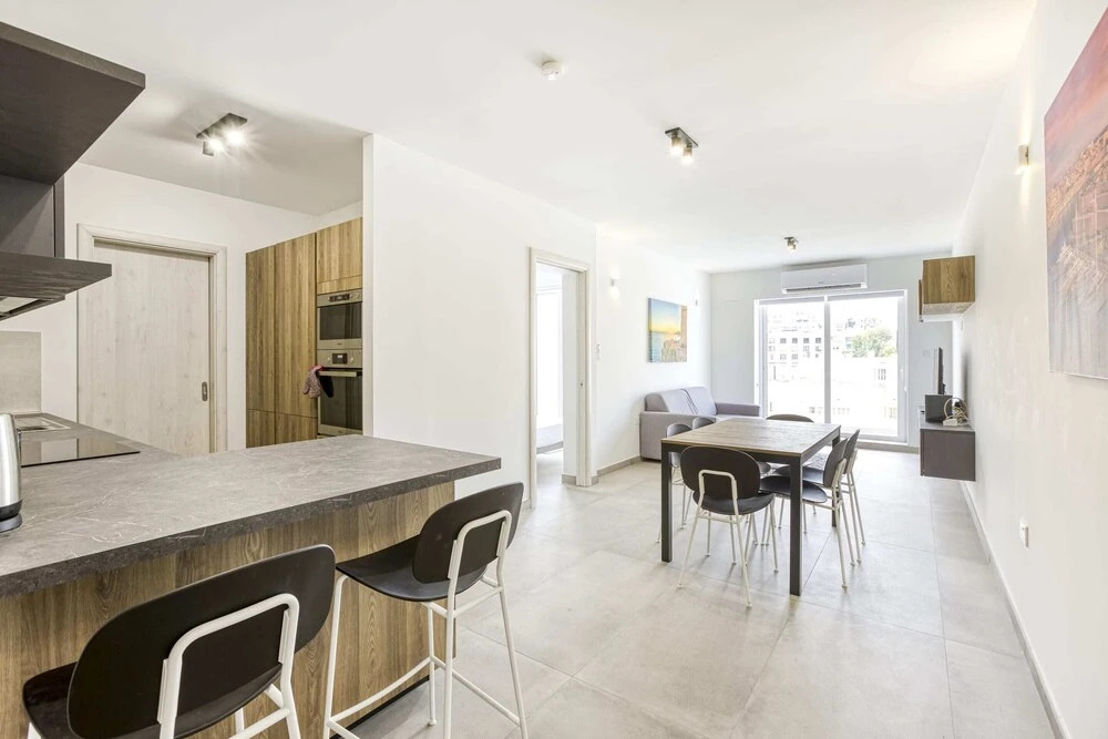 Gzira Suite 14