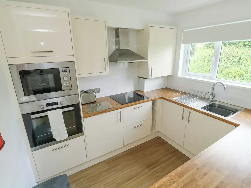 Harcombe House Bungalow 1