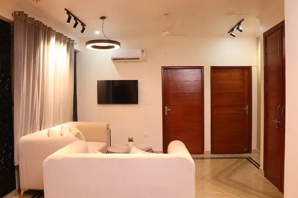 LetStay Vasantkunj Delhi