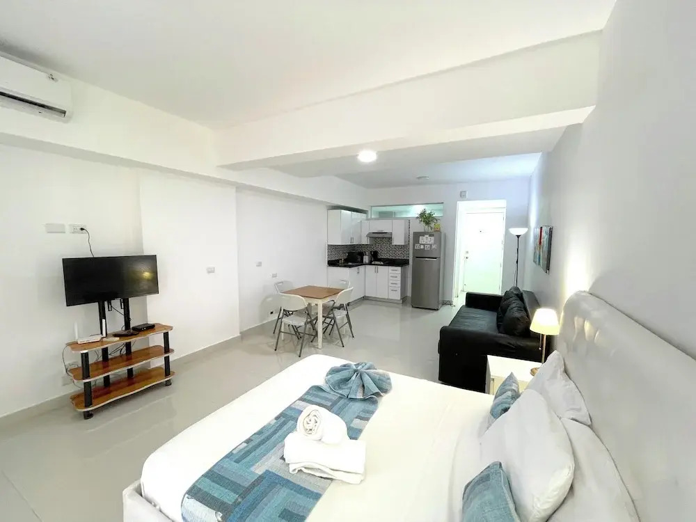 Studio Apart Hotel Rooftop Pool Beach