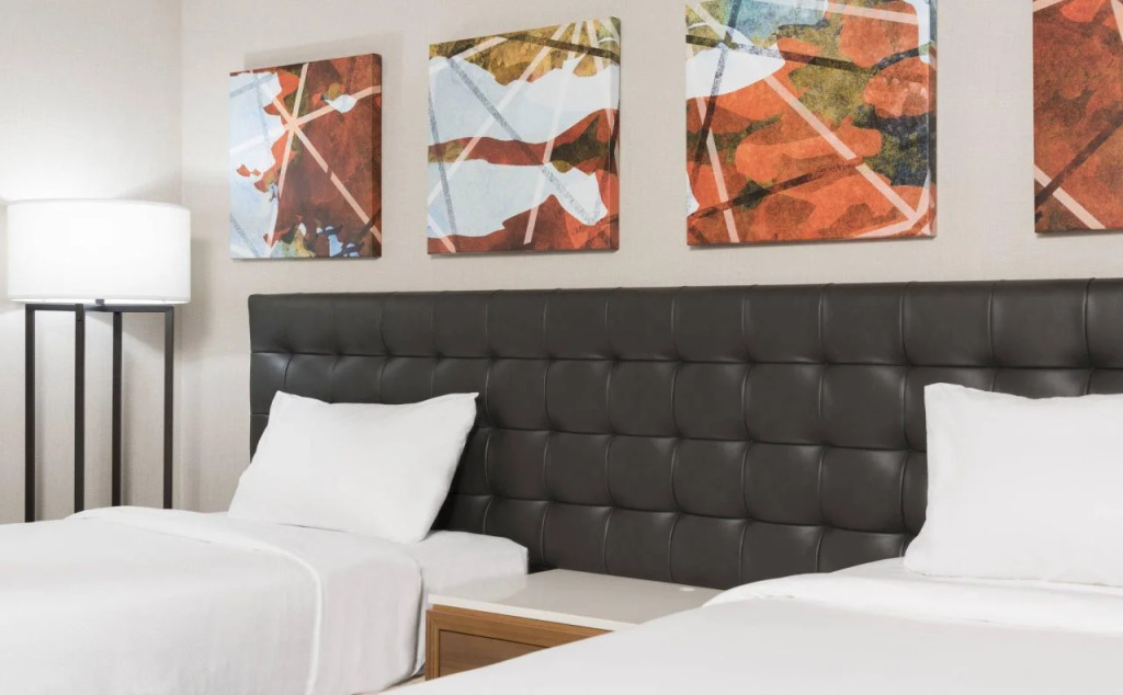 Sonesta Hotel Grand Rapids Airport