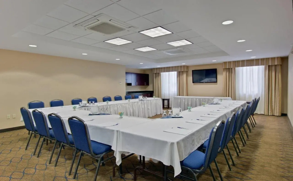 Comfort Inn & Suites