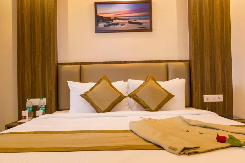 Grand Plaza Suites