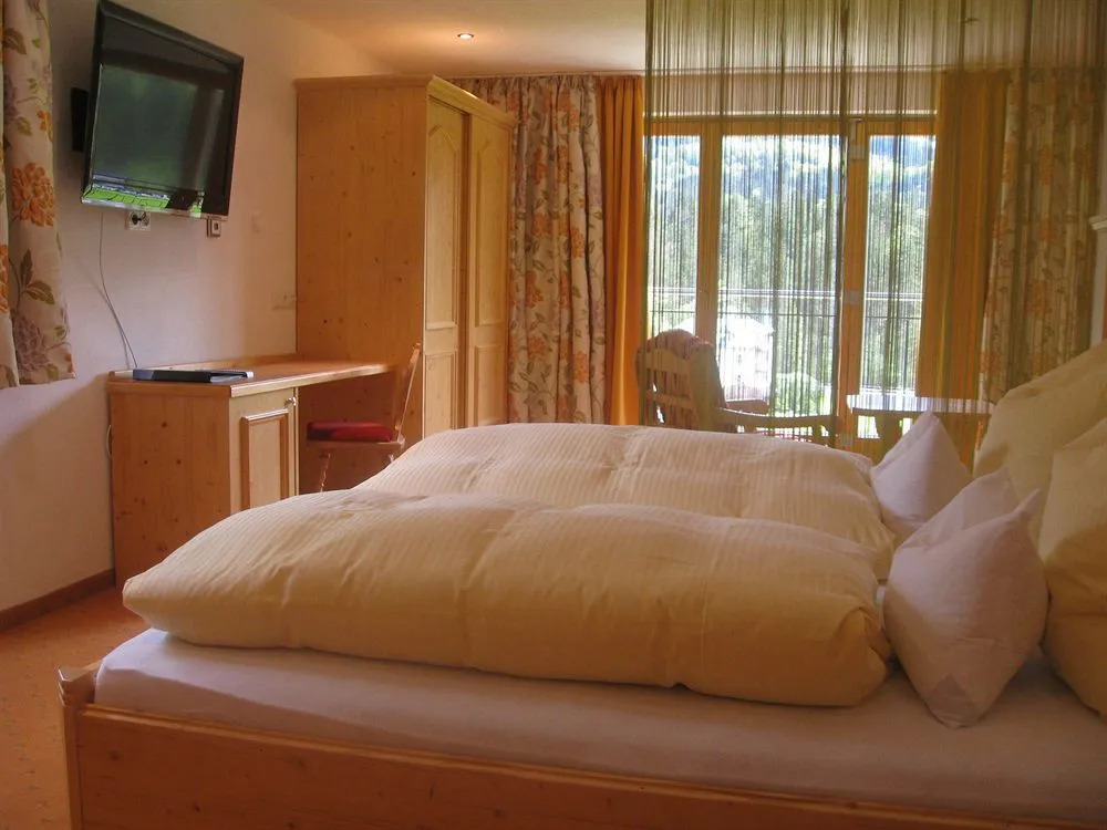 Tourist Hotel Boehm