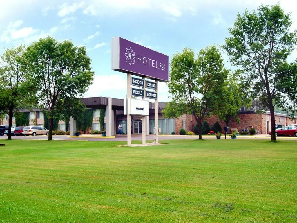 Morris Grand Hotel and Conference Center