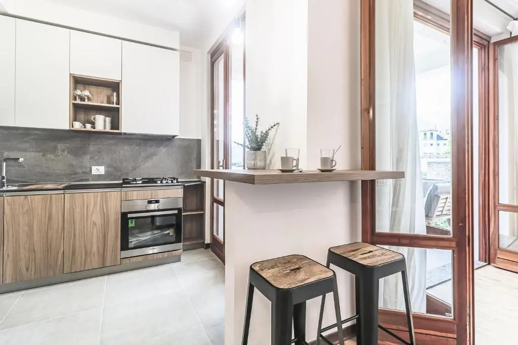 Stunning view lakeside apartment - Larihome A11