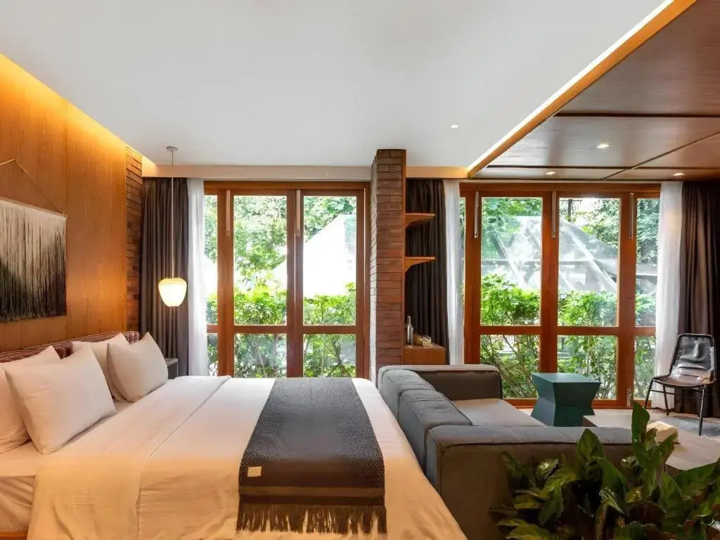 The House Tour Hotel with The Potting Shed