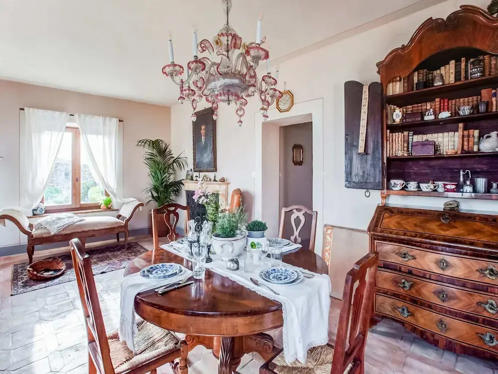 Spacious villa in Cortona with private pool