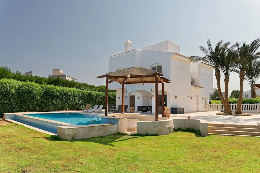 Vesta - Luxury Villa - 5BR - White Villas