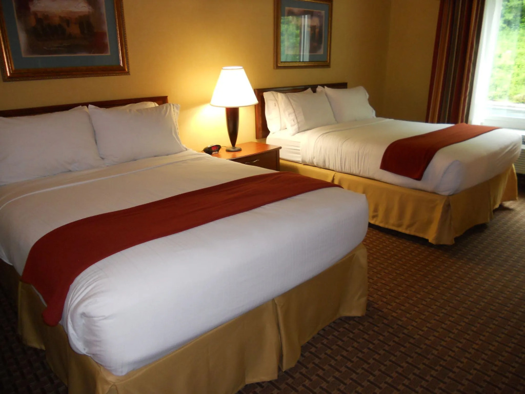 Holiday Inn Express and Suites Hazard by IHG