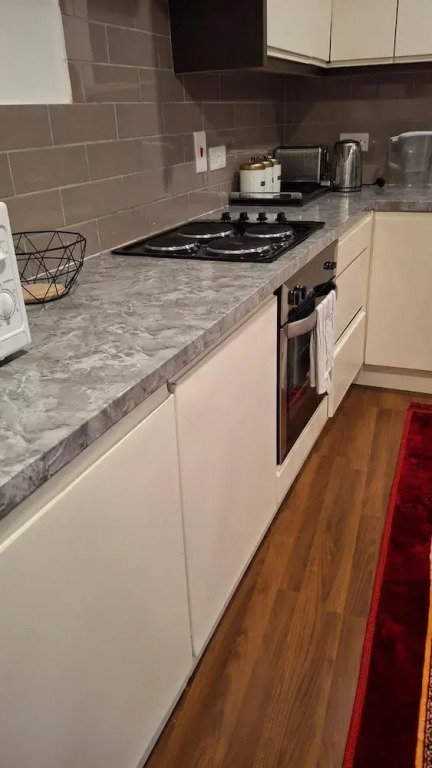 Cosy Entire House Open Kitchen 2 Bedroom for 5
