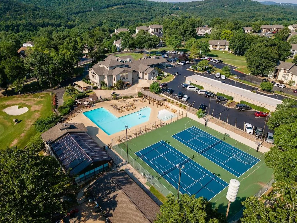 Clubhouse Bungalow - Community Amenities