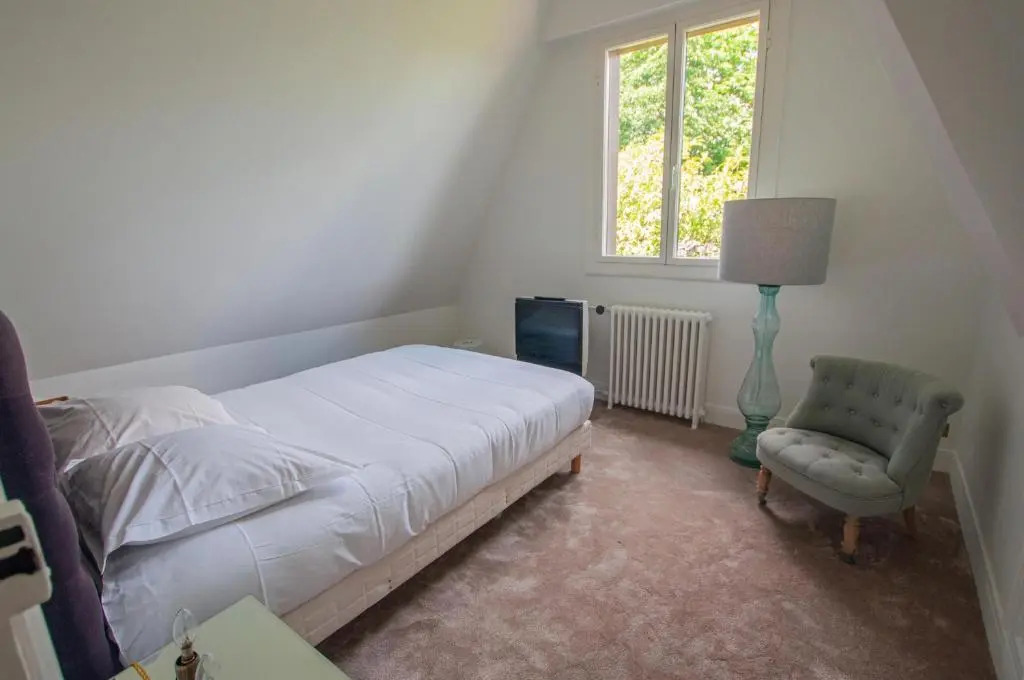 Villa avec vue et piscine à moins d'1h de Paris