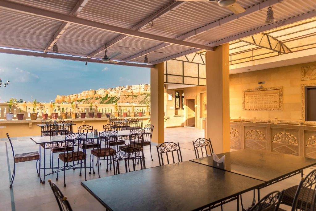 Hotel Sky Plaza - Best ever view of Jaisalmer Fort