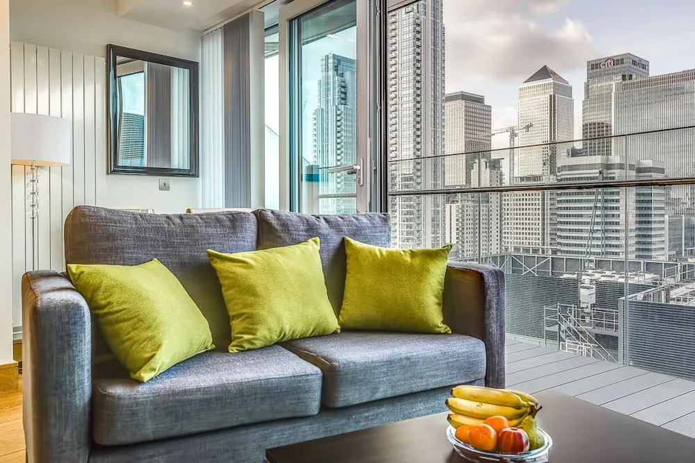 Q Canary Wharf Apartments - Arena Tower