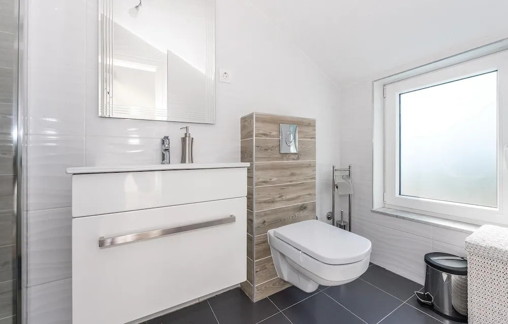 Four-Bedroom Holiday Home In Sibenik