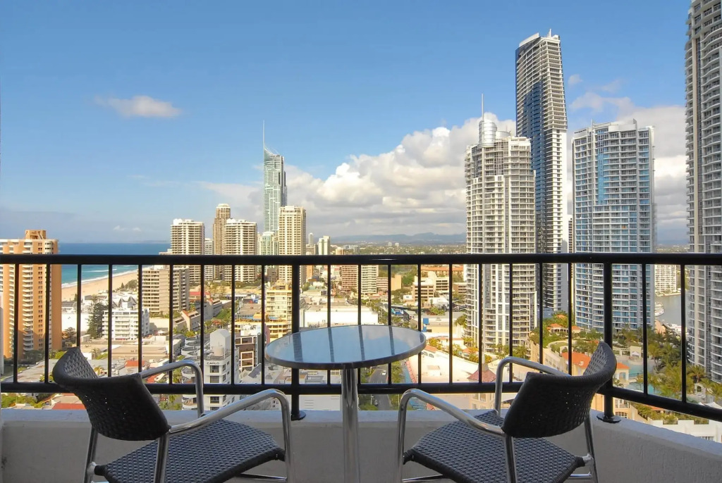 Hotel Apartments on 22 View Avenue, Surfers Paradise