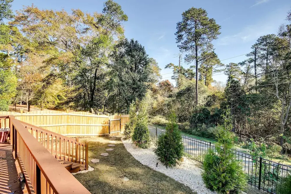 Step-free Home w/ Fire Pit - 3 Miles to Usc!